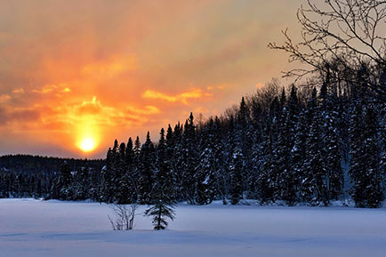 Coucher de soleil en hiver au Canada