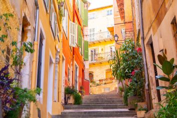 Dans les rues de la vieille ville de Saint Tropez