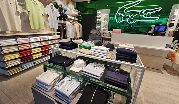 Boutique Lacoste Int&eacute;rieur