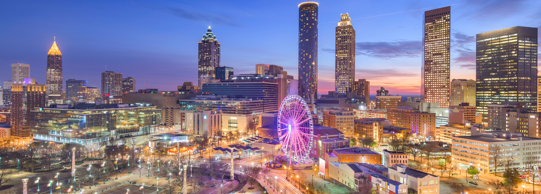 Vue générale d'Atlanta de nuit
